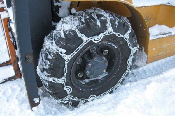 images/blog/winter-tires-for-a-forklift-selection-rules-manufacturers-driving-features-01.jpg