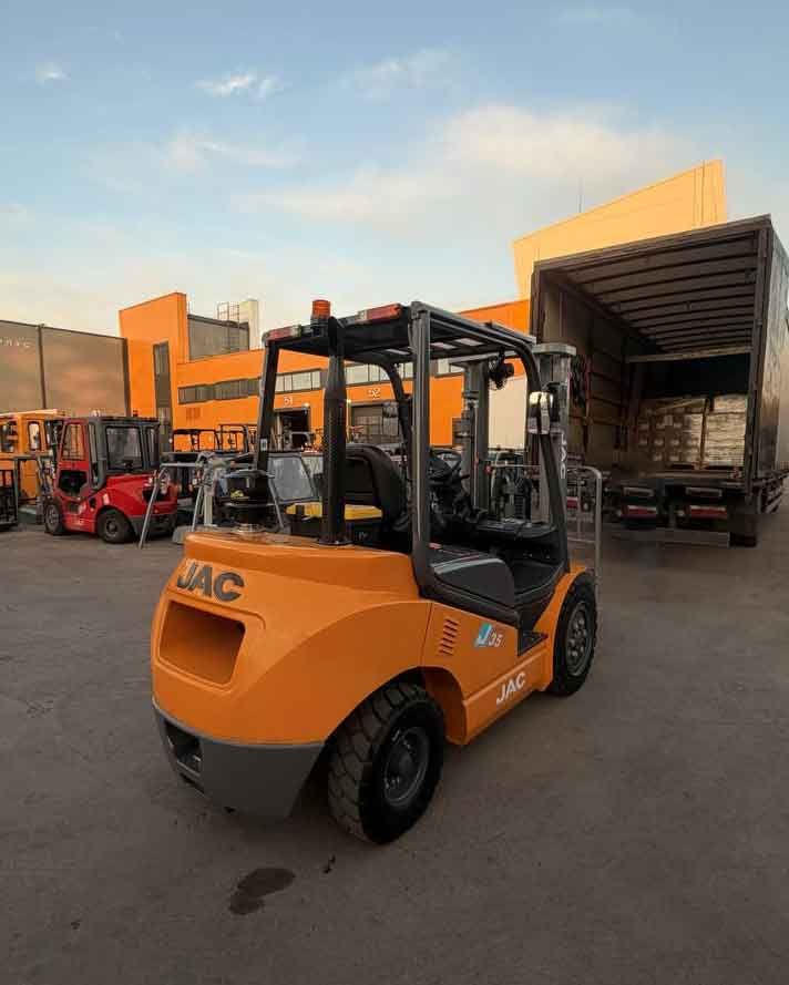 вилочный погрузчик JAC CPCD35 Euro со свободным ходом мачты