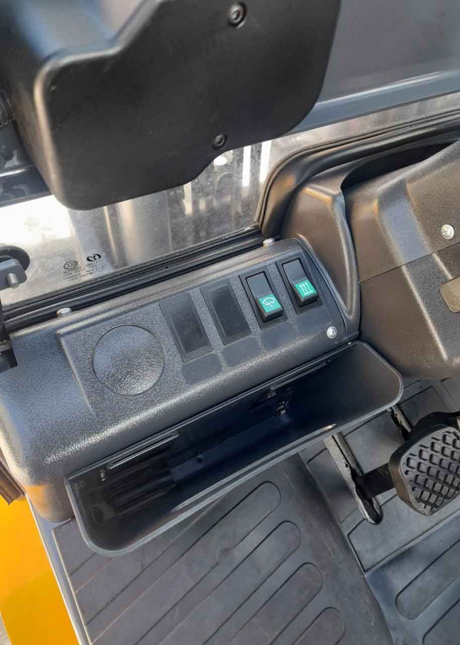 JAC CPCD35J Euro для работы с грузами 3,5 тонны перед передачей клиенту