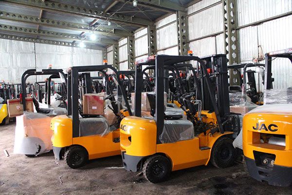 images/blog/purchase-chinese-forklift-or-european-latest-market-trends-01.jpg