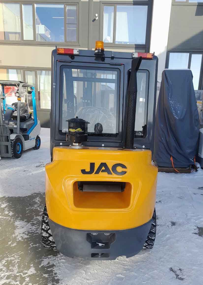 JAC CPCD35J Euro с пневматическими шинами перед отгрузкой