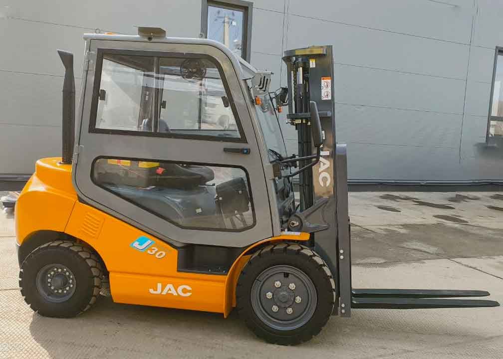 Отгрузка дизельного погрузчика JAC CPCD35J клиенту перед началом эксплуатации