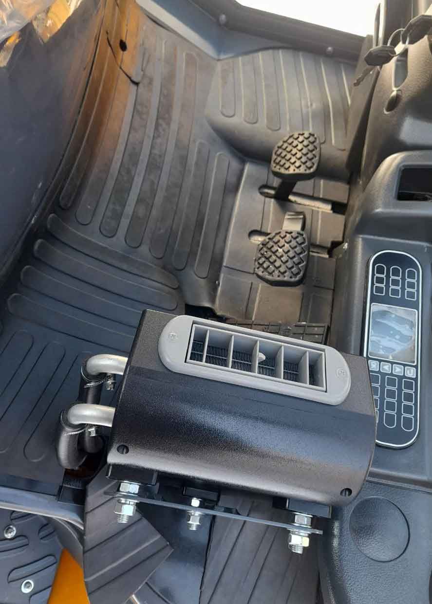 JAC CPCD35J Euro в зоне подготовки к отгрузке складской техники