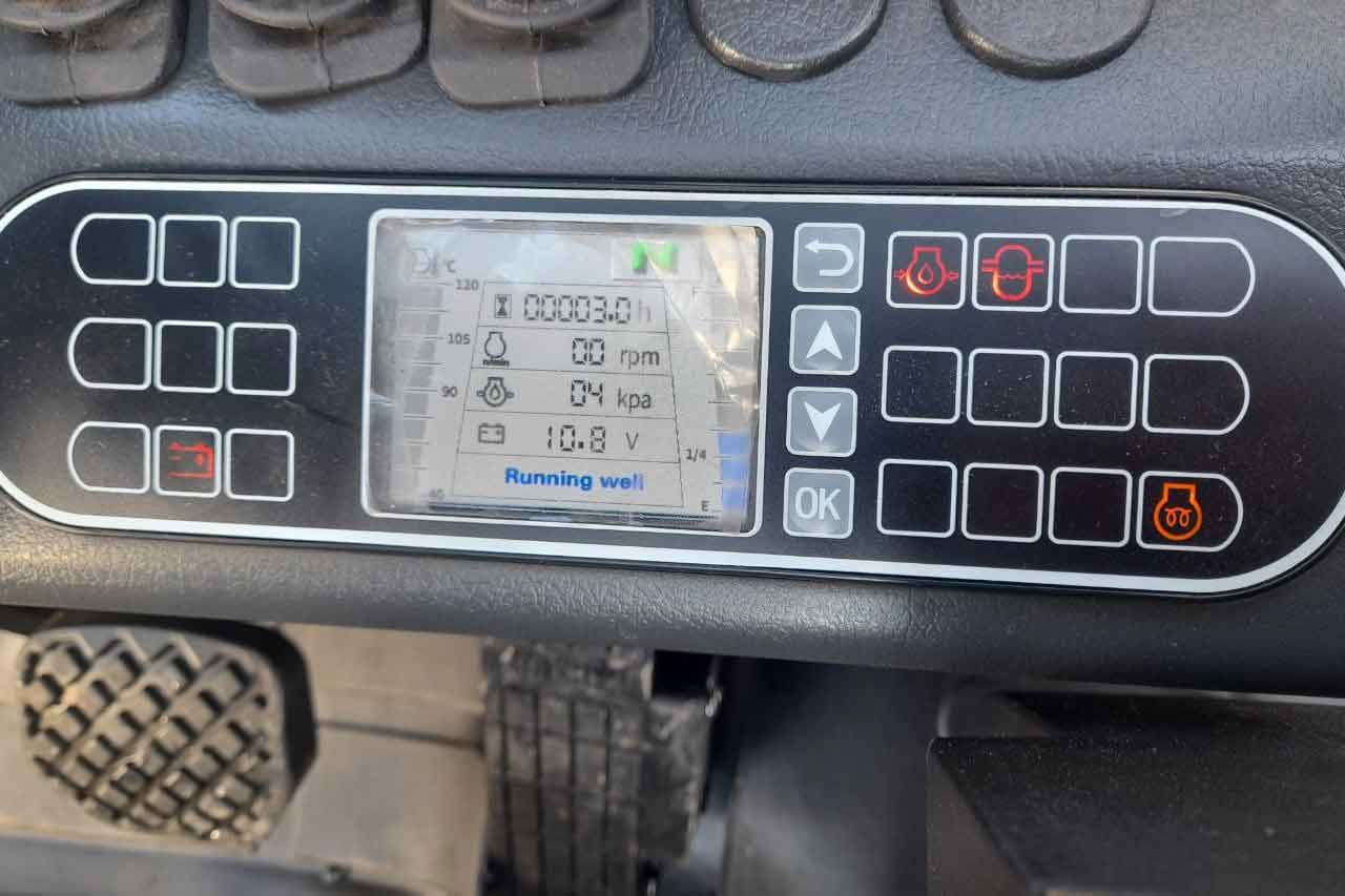 Погрузчик JAC CPCD35J Euro для интенсивной работы на складе перед поставкой