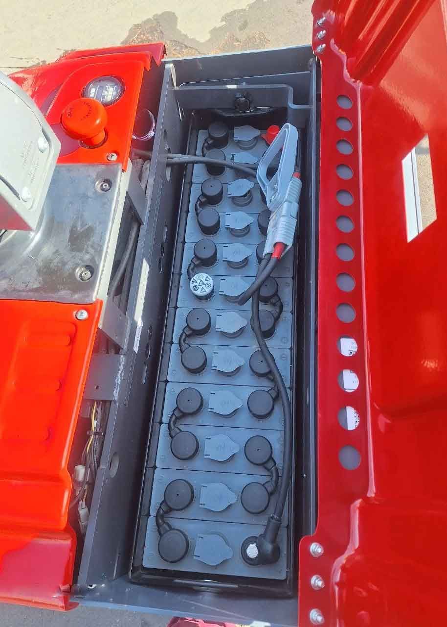 Самоходный перевозчик паллет JAC CBD30 перед передачей клиенту